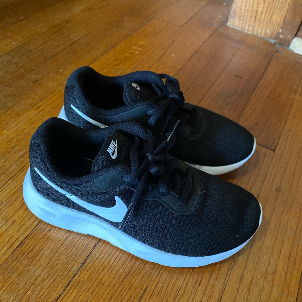 Child’s Tanjun Nike Sneakers